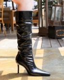 Retro wind high heels with pointed patent leather wrinkle high -end women's boots in winter are thin high boots