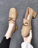 In the autumn, a stylish foreign -style small single shoes round head thick heel cow leather shoes buckle women's shoes