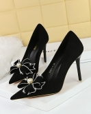 Wind high heels Women's shoes, fine heels, super heels, shallow mouth pointed rhinestone pearl bowls