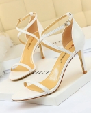 Wind Fashion Banquet Women's Shoes Ultra -heels Fine Land Pacific Cross -Betlated Sexy Night Shooting Sandals