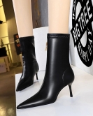 Retro Wind Winter Fashion and Simple Headpiece Species Slim Banquet Banquet Women Boot Boots