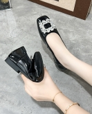 Flat -bottomed shoes female spring and summer square buckle rhinestone light mouth small single -shoe head shoes one foot pedal lazy shoes