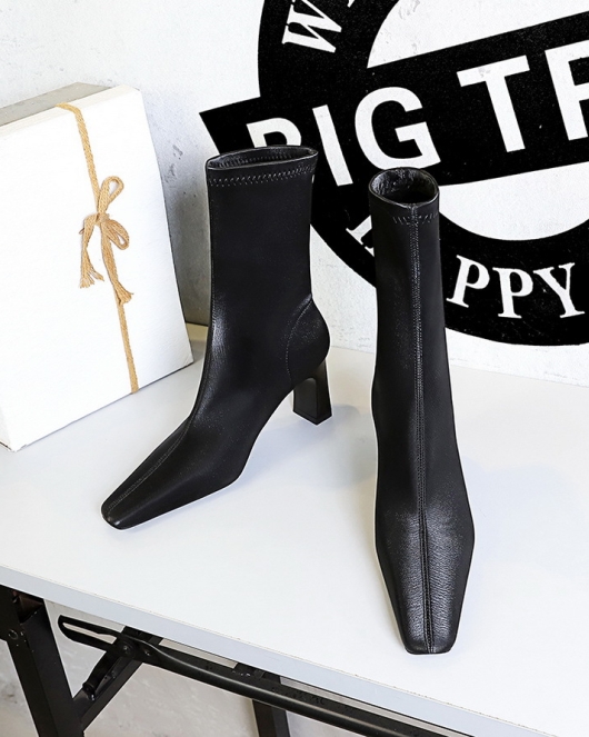 Retro style Simple Short Witnesses Women's Boots Slim Boots, High Heel Winter Boots