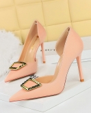 Wind nightclub high -heeled shoes women's shoe fine heel pointed pointed pointed side hollow metal rivet buckle single shoe women