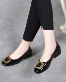 Round -headed shadow shoes Female spring and summer cow patent leather cubes, bean bean shoes, grandma shoes lazy shoes