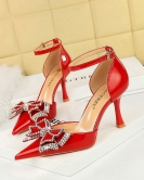 Banquet Women's Shoes high heels, shallow mouth, pointed patent leather in the empty rhinestone bowl, a word sandals with a sandals