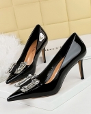 Banquet high -heeled shoe fine heel pointed patent leather metal rhinestone buckle single shoes high heel women's shoes