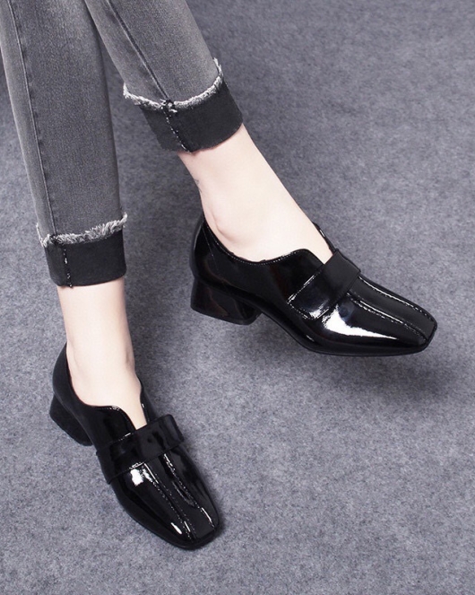 Women's shoes early spring casual square head low -heeled shoe black head beef patent leather kicking small leather shoes