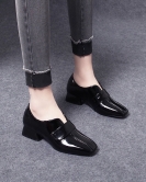 Women's shoes early spring casual square head low -heeled shoe black head beef patent leather kicking small leather shoes