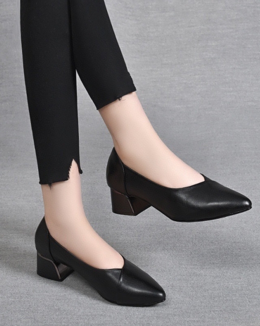 Pointed high -heeled shoes spring and summer simple temperament shallow mouth four seasons women's toe layer cowhide low heel work shoes