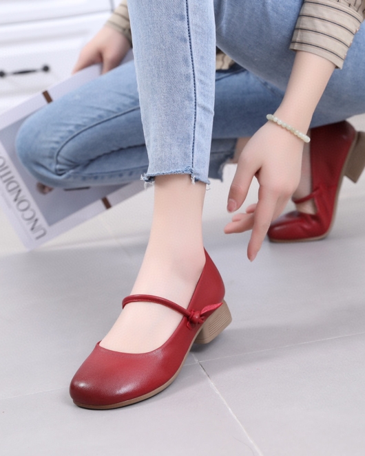 Round -headed shoes Women's shoes spring and summer with flat bottom shoes leather bean bean shoes soft soles soft face light mouth baby shoes