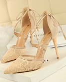 Wind sexy high -heeled high -heeled high -heeled high -heeled sharp -headed tip -like mesh lace cross with hollow sandals