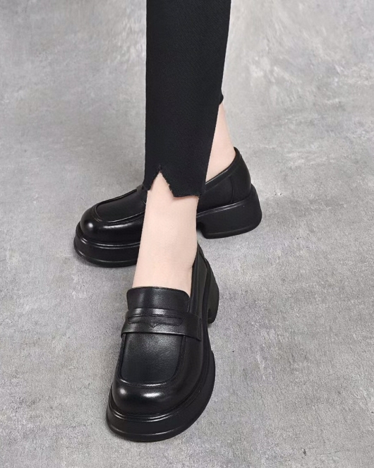 Thick bottom round head small leather shoes female spring first layer of cowhide loose cake and one pedal single shoe college style casual shoes