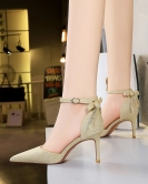 Wind space high -heeled high -heeled high heel shallow mouth cut -out hollow