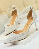 Wind and high heel shallow mouth sharp -headed hollow sequin sexy nightclub is thin and words with female sandals