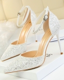 Wind and high heel shallow mouth sharp -headed hollow sequin sexy nightclub is thin and words with female sandals