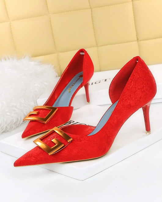 Wind and fashionable feet are thin, fine heel high -heeled, high -heeled side hollow metal buckle decorative women's single shoes