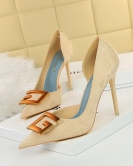 Wind and fashionable feet are thin, fine heel high -heeled, high -heeled side hollow metal buckle decorative women's single shoes