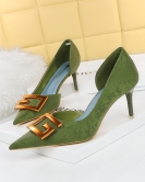 Wind and fashionable feet are thin, fine heel high -heeled, high -heeled side hollow metal buckle decorative women's single shoes