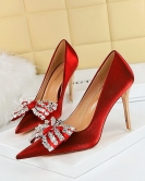 Banquet high -heeled shoe wind heel ultra -high heel pointed -headed satin rhinestone bowls single shoes