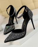 Sweet high -heeled shoe fine heels high heel pointed pointed pointed hollowed out a shiny rhinestone women's sandals