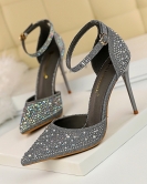 Sweet high -heeled shoe fine heels high heel pointed pointed pointed hollowed out a shiny rhinestone women's sandals